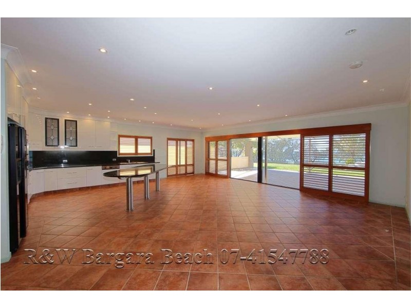 Villa 6, 5 Chantelle Circuit, Coral Cove QLD 4670