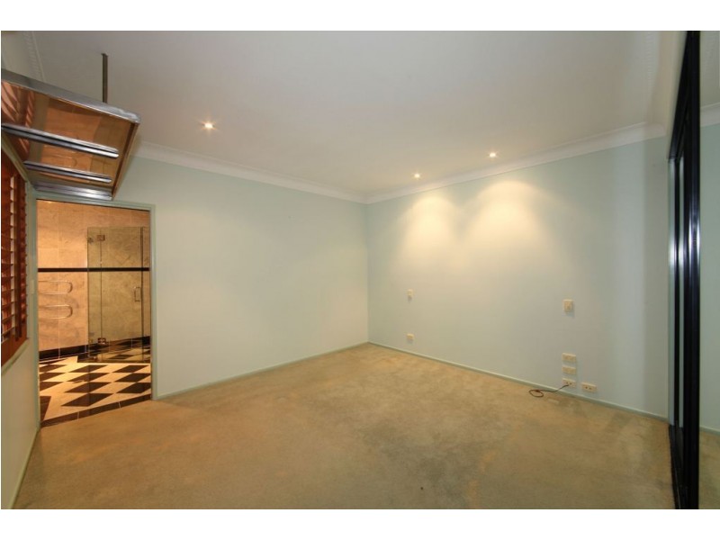 Villa 6, 5 Chantelle Circuit, Coral Cove QLD 4670