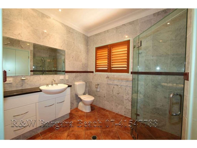 Villa 6, 5 Chantelle Circuit, Coral Cove QLD 4670