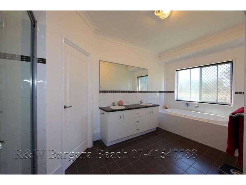 12 Raewood Close, Coral Cove QLD 4670