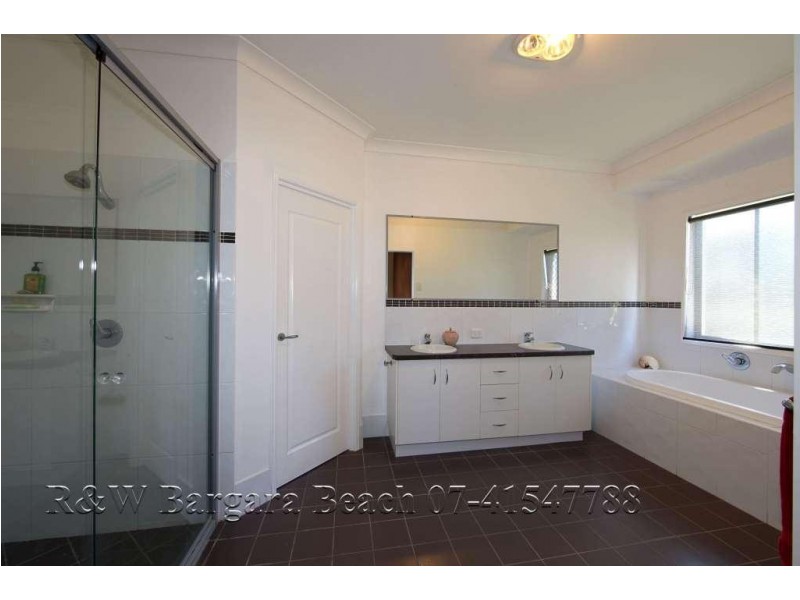 12 Raewood Close, Coral Cove QLD 4670