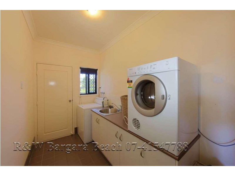 12 Raewood Close, Coral Cove QLD 4670