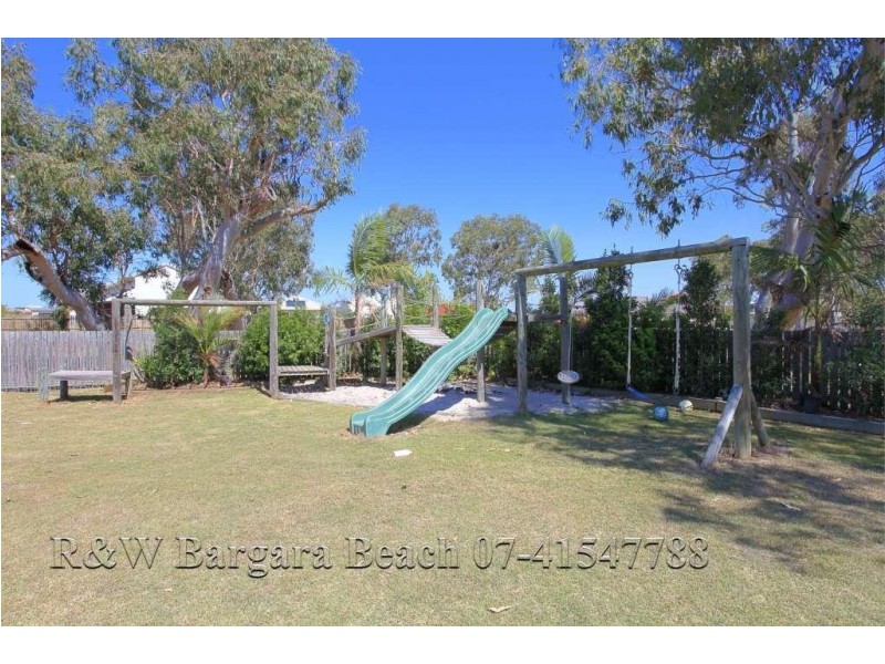 12 Raewood Close, Coral Cove QLD 4670