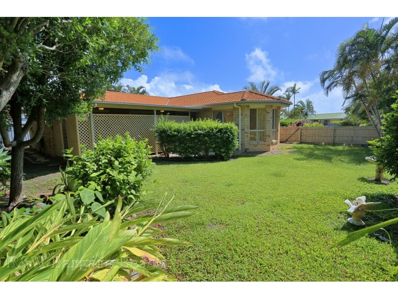 7 Bay Court, Bargara QLD 4670