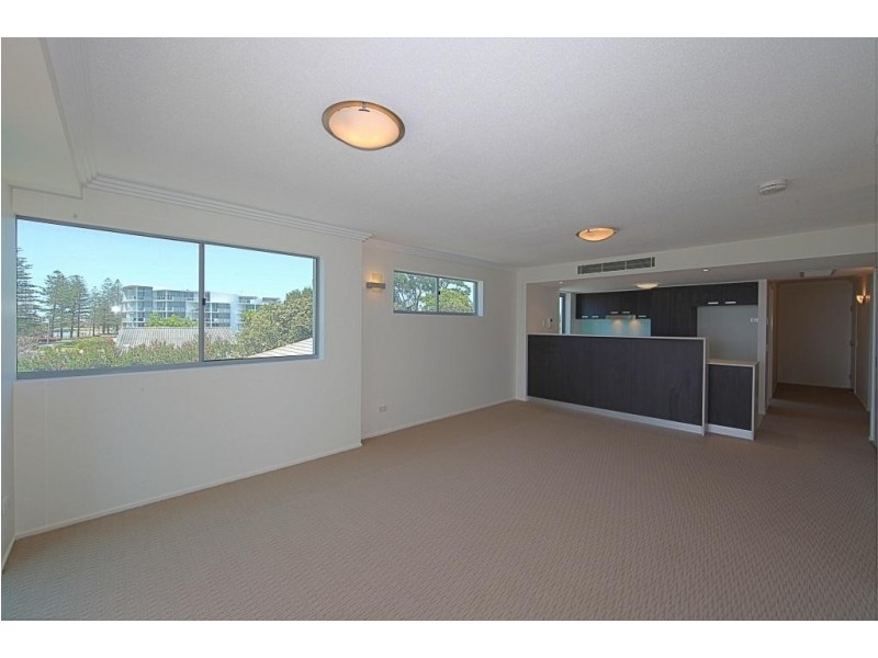 Unit 17, Dwell 107 Esplanade, Bargara QLD 4670