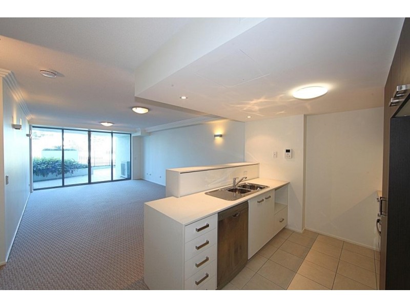 Unit 3, Dwell 107 Esplanade, Bargara QLD 4670