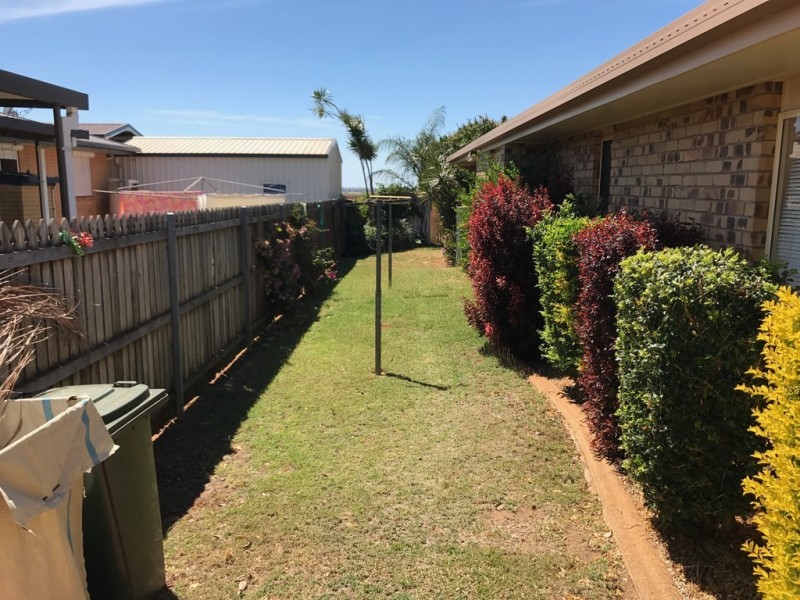 3 Rehbein Avenue, Qunaba QLD 4670