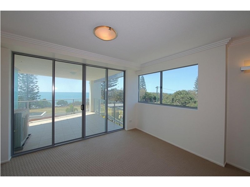 Unit 23, Dwell 107 Esplanade, Bargara QLD 4670