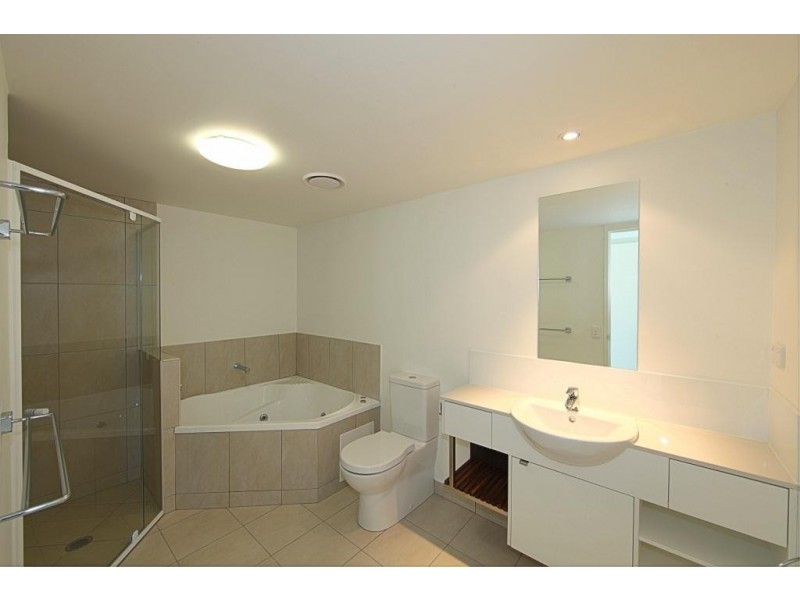 Unit 23, Dwell 107 Esplanade, Bargara QLD 4670