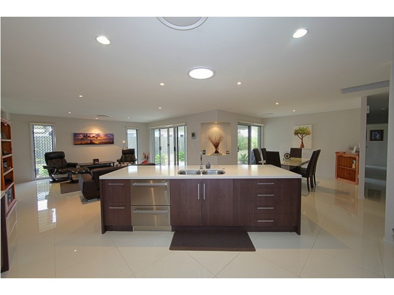 12 Trinity Close, Bargara QLD 4670