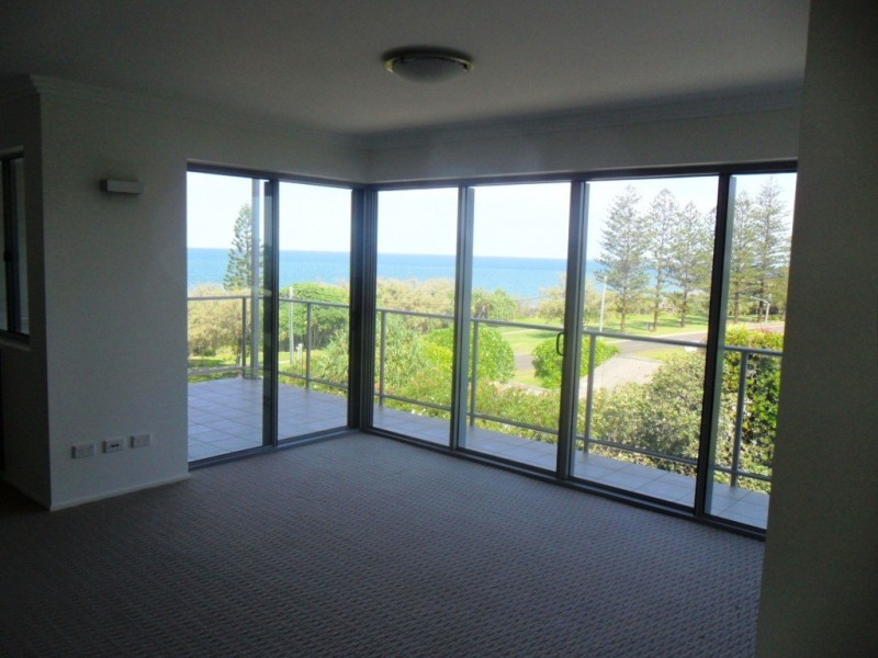 Unit 30, Dwell 107 Esplanade, Bargara QLD 4670