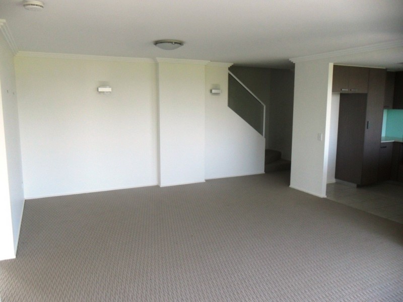 Unit 30, Dwell 107 Esplanade, Bargara QLD 4670