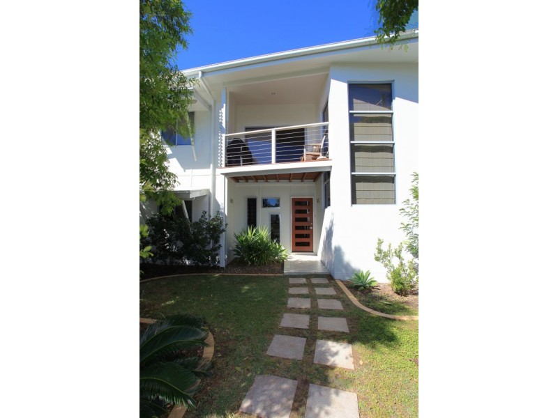 Villa 1, /98 Miller Street, Bargara QLD 4670