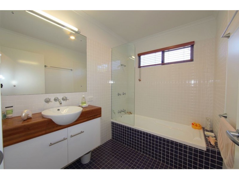 Villa 1, /98 Miller Street, Bargara QLD 4670