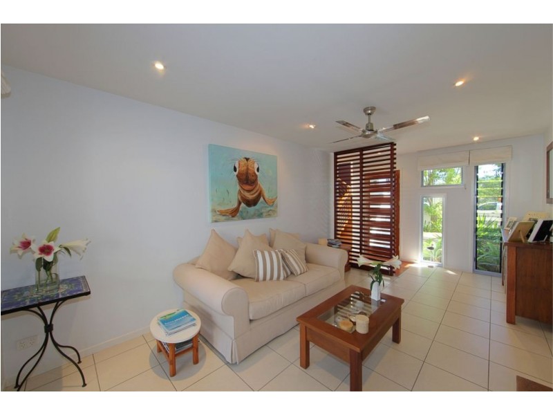 Villa 1, /98 Miller Street, Bargara QLD 4670
