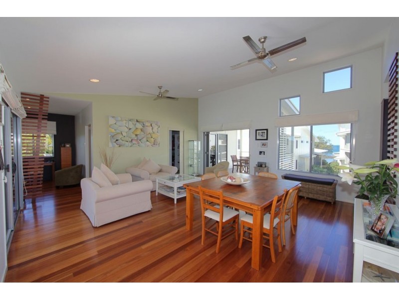 Villa 1, /98 Miller Street, Bargara QLD 4670