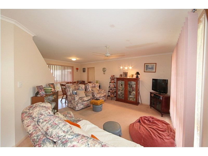 68  Shoreline Crescent, Bargara QLD 4670