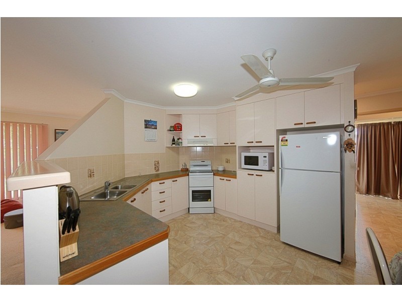 68  Shoreline Crescent, Bargara QLD 4670