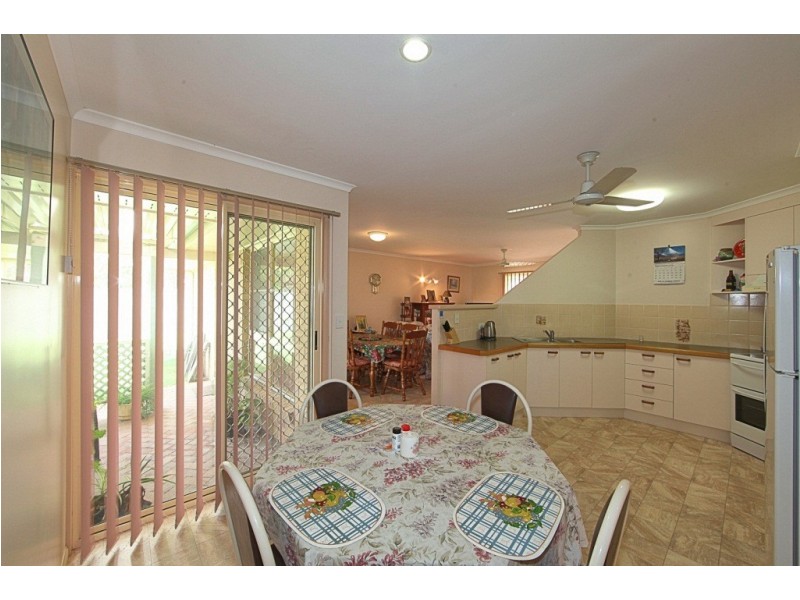 68  Shoreline Crescent, Bargara QLD 4670