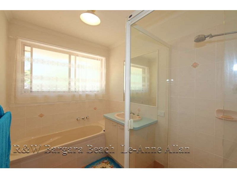 298 Sylvan Drive, Moore Park Beach QLD 4670