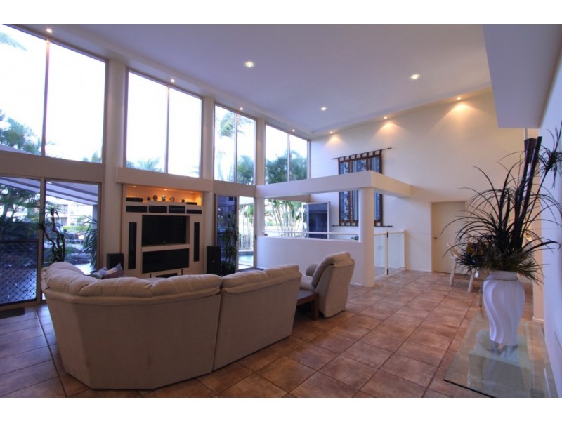 8 Lakeside Close, Bargara QLD 4670