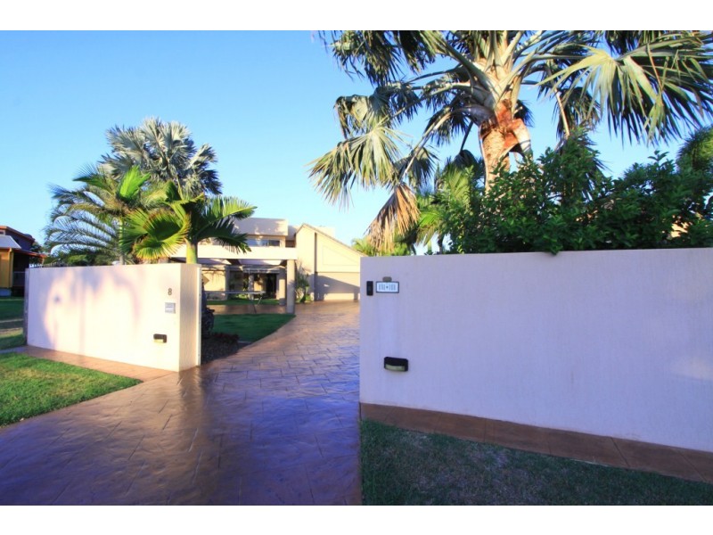 8 Lakeside Close, Bargara QLD 4670
