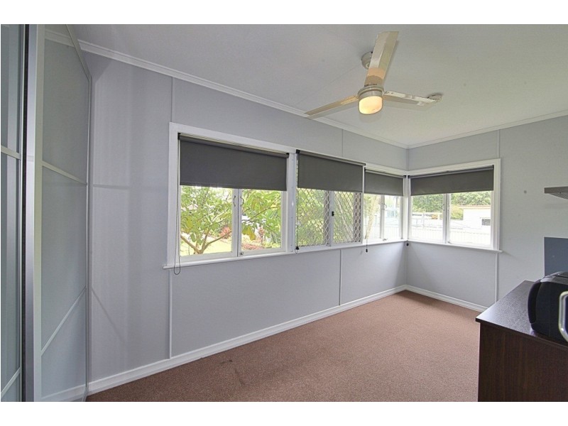 42 Fe Walker, Kepnock QLD 4670