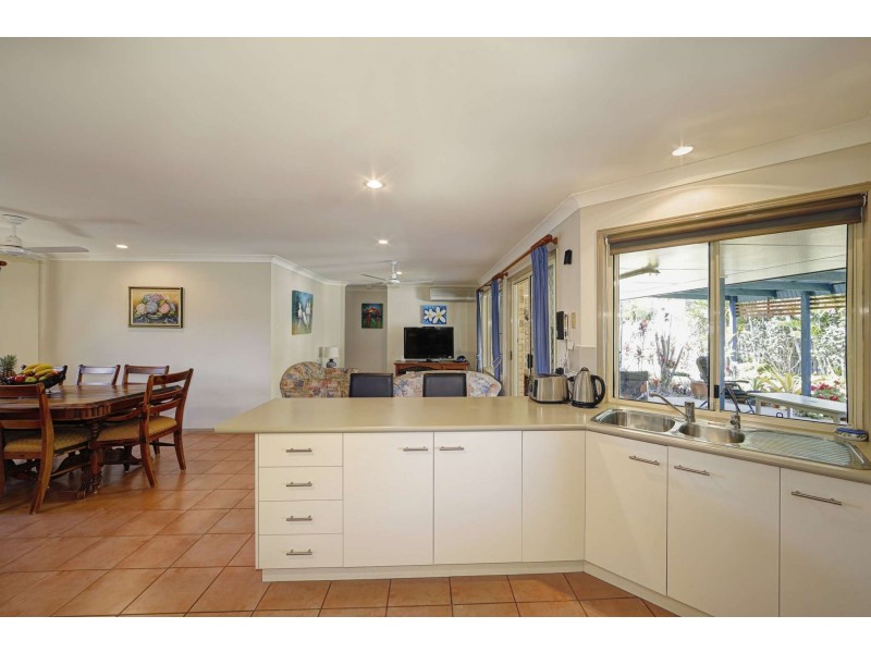 193 Barolin Esplanade, Coral Cove QLD 4670