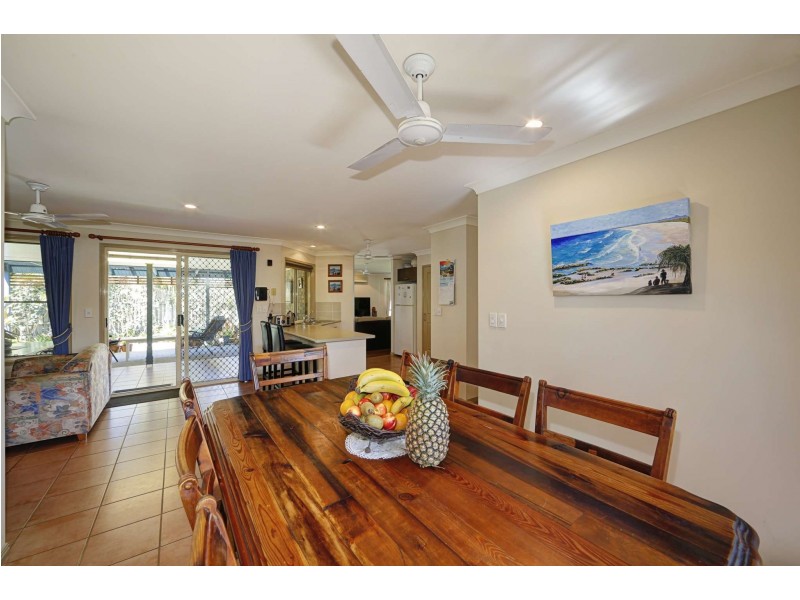 193 Barolin Esplanade, Coral Cove QLD 4670