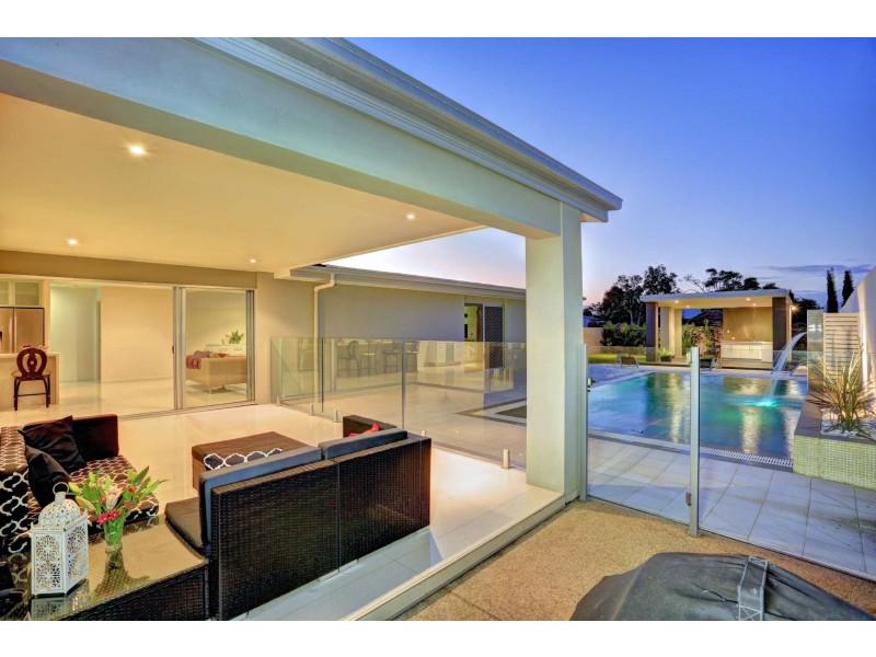 12 Aquarius Drive, Bargara QLD 4670