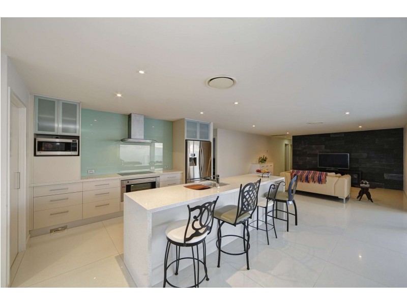 12 Aquarius Drive, Bargara QLD 4670