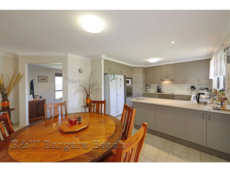 7 Wearing Road, Bargara QLD 4670