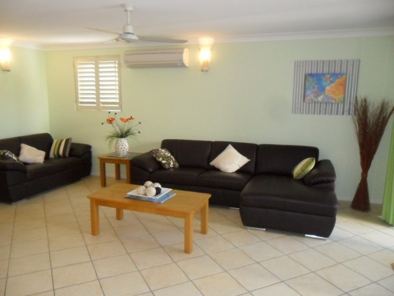 Unit 2, Sandarra,41 Esplanade,, Bargara QLD 4670