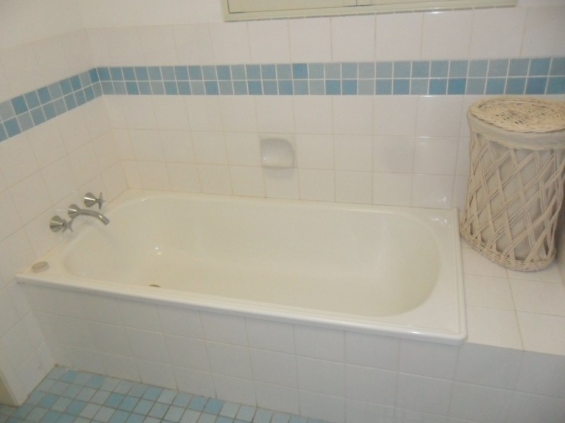 Unit 2, Sandarra,41 Esplanade,, Bargara QLD 4670