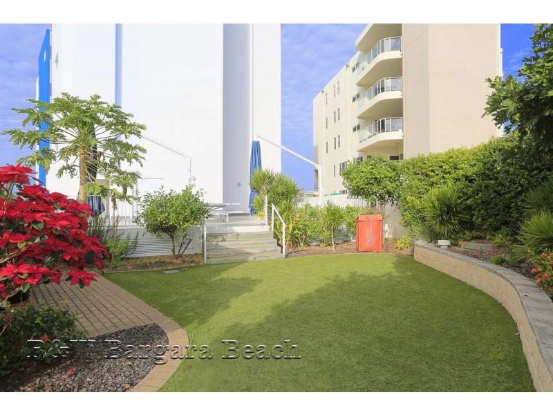 Unit 4, La Madalena, 15 Esplanade, Bargara QLD 4670