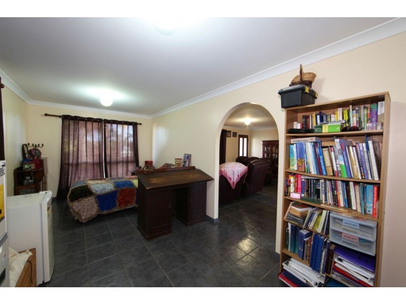 8 Poinciana Drive, Innes Park QLD 4670