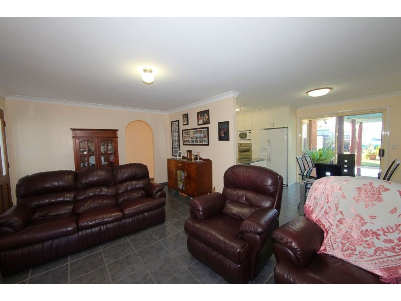 8 Poinciana Drive, Innes Park QLD 4670