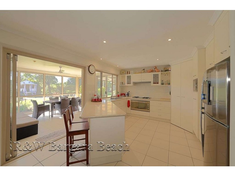 8 Tara Street, Innes Park QLD 4670