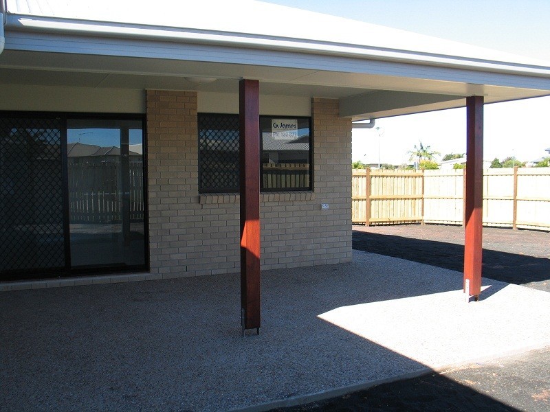 8 Landsborough Street, Bargara QLD 4670