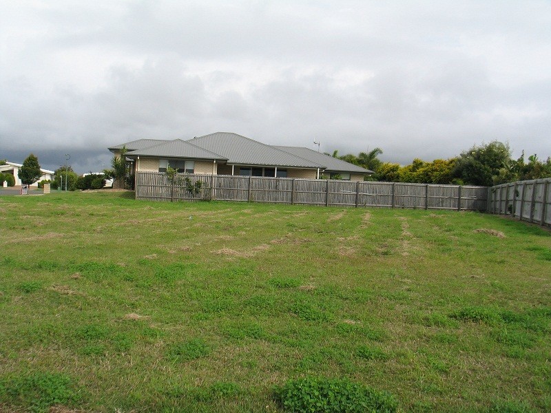 1 Pioneer Close, Bargara QLD 4670