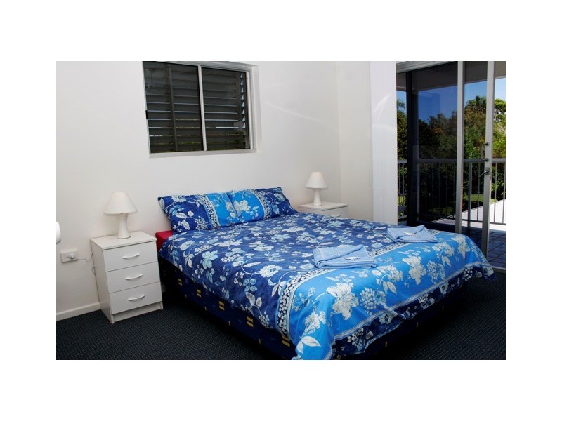 Unit 4, Coral Coast Plaza, 20 Bauer Street, Bargara QLD 4670