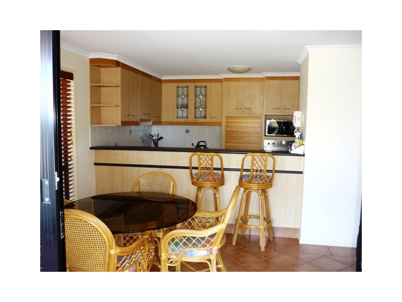 3 Chantelle Circuit, Coral Cove QLD 4670