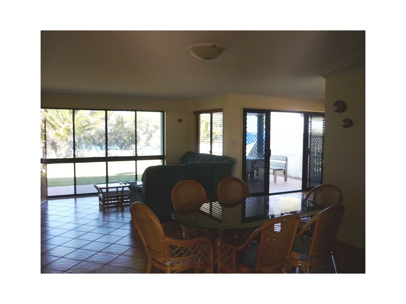 3 Chantelle Circuit, Coral Cove QLD 4670