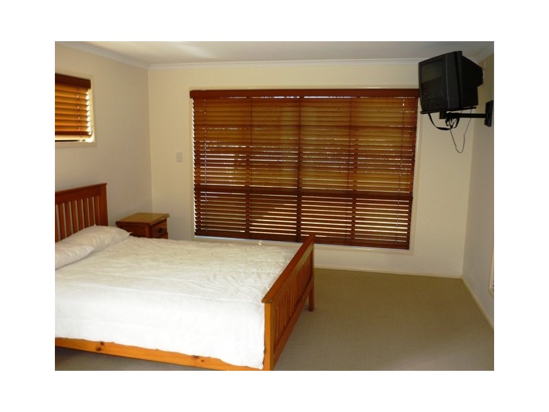 3 Chantelle Circuit, Coral Cove QLD 4670