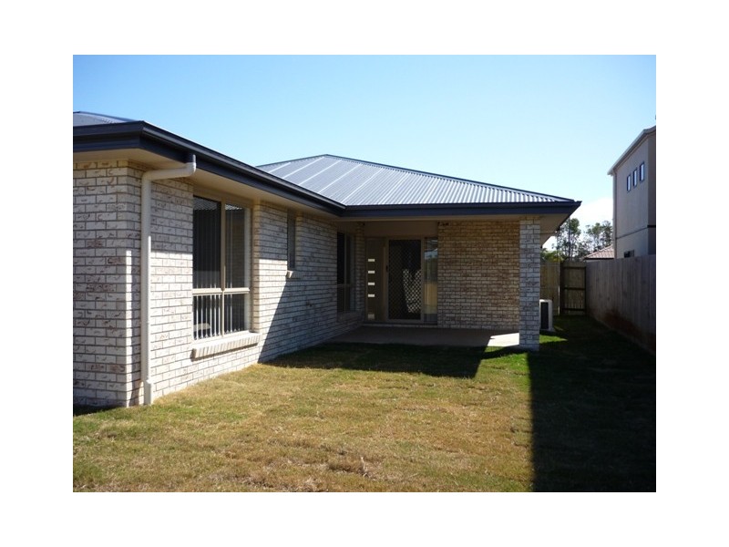 10/5 Robert John Circuit, Coral Cove QLD 4670