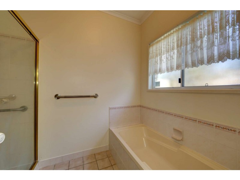 48 Barolin Esplanade, Coral Cove QLD 4670