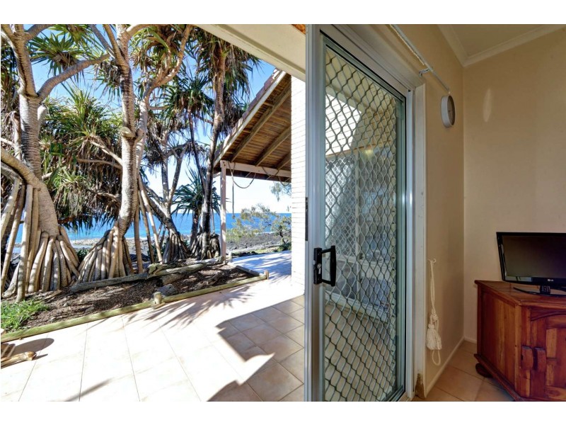 48 Barolin Esplanade, Coral Cove QLD 4670