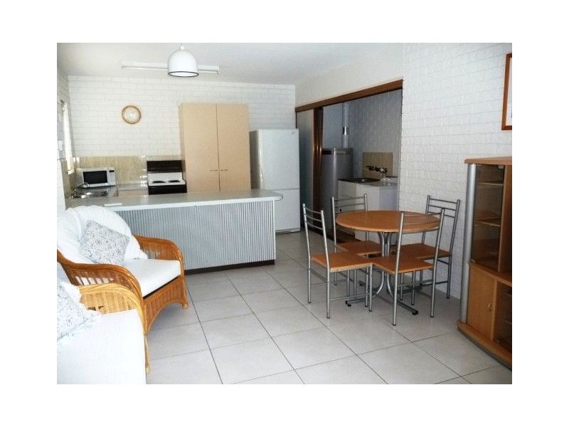Unit 9, Oceanshores, 35 Miller Street,, Bargara QLD 4670