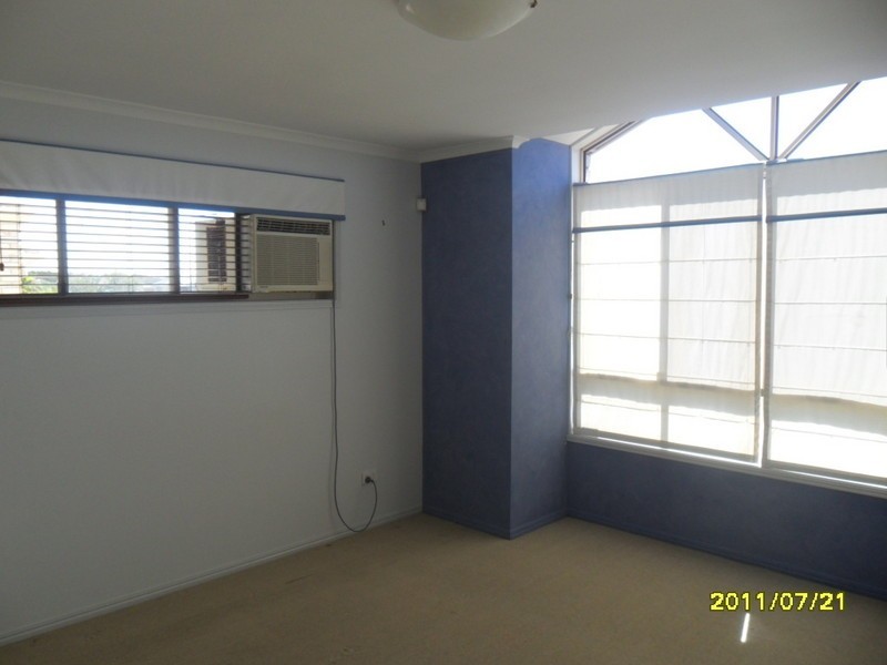 13 Peggy Drive, Coral Cove QLD 4670