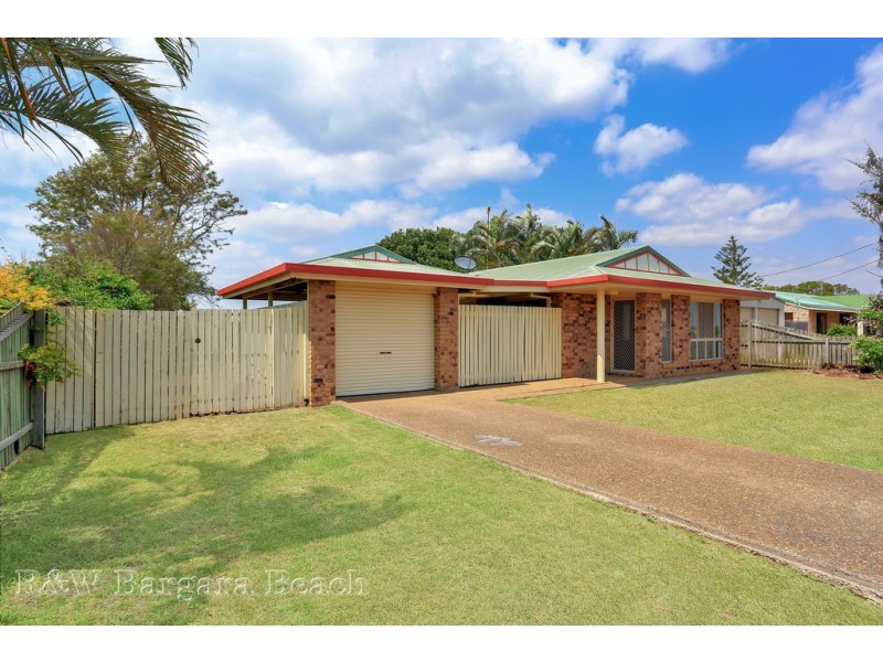 18 Moore Street, Elliott Heads QLD 4670